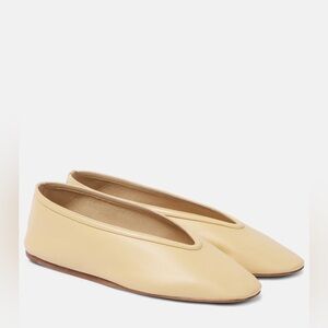 EUC Le Monde Beryl Luna Leather Flat in Custard size EU37/US7
